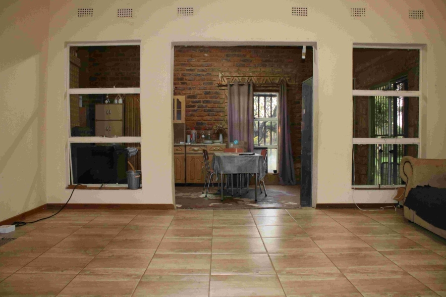9 Bedroom Property for Sale in Schietfontein Ah North West